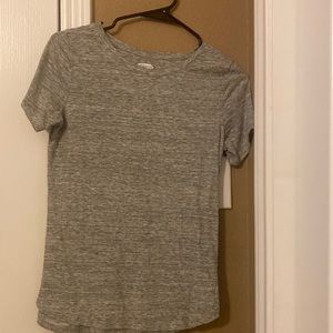 grey tee